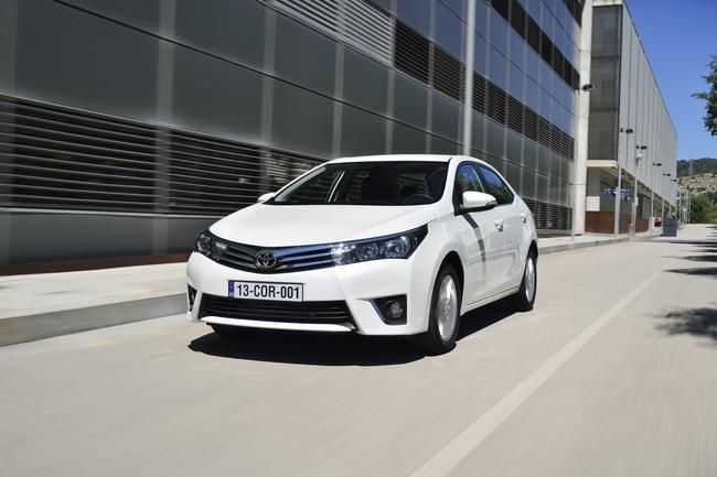 YEN TOYOTA COROLLA AYRINTILI RESM GALERS