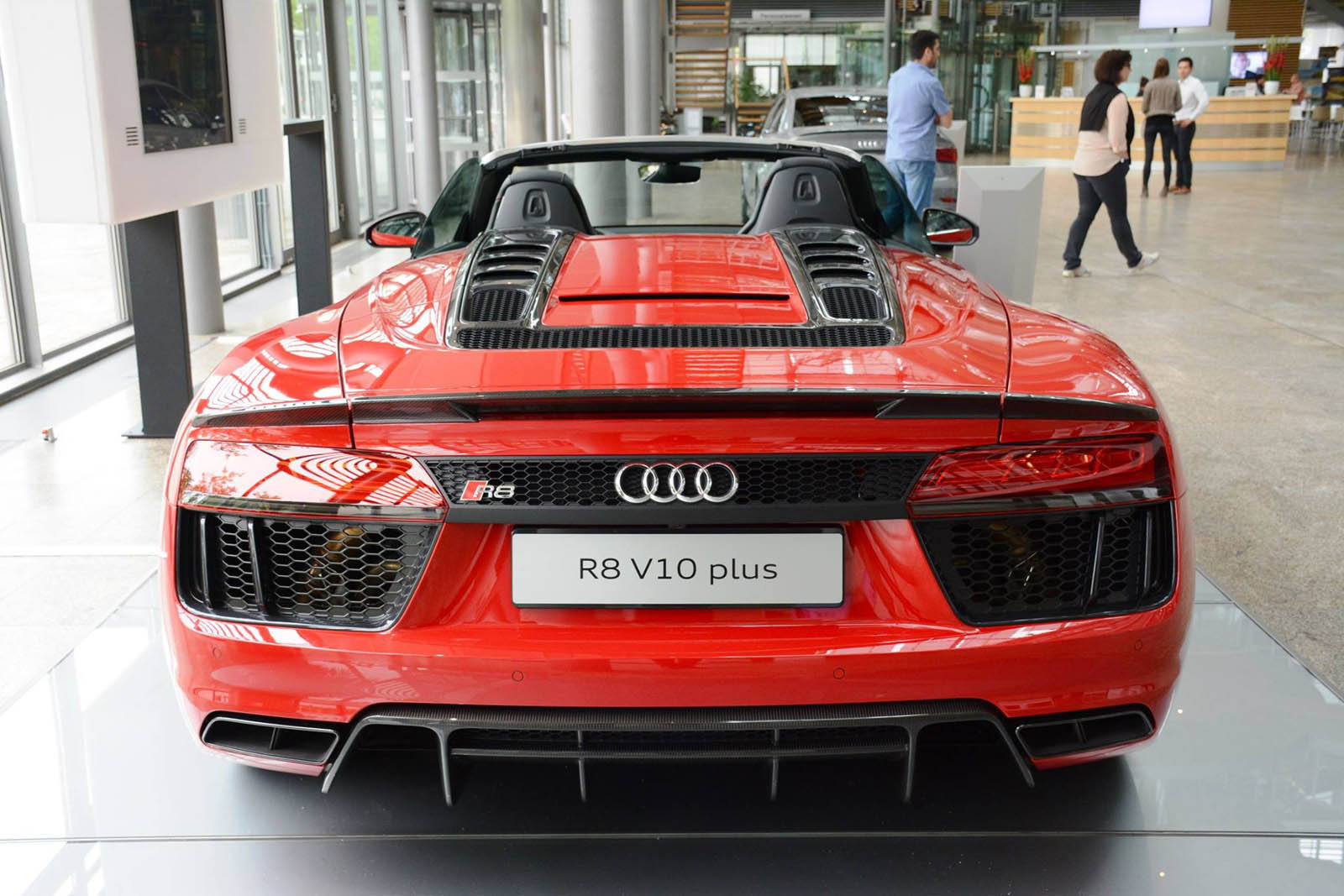 Audi R8 Spyder V10 Plus resim galerisi