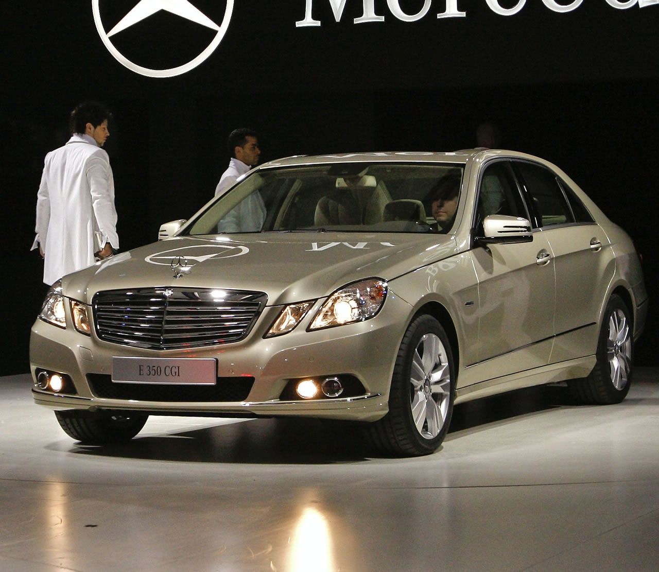 MERCEDES E SEDAN (2010)