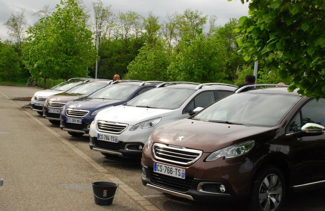YEN PEUGEOT 2008 AVRUPA'DA YOLLARDA RESM GALERS