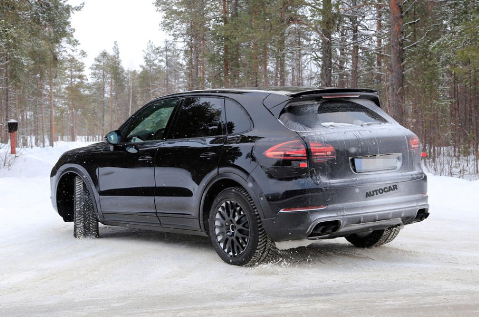2018 Porsche Cayenne kamuflajl� resim galerisi