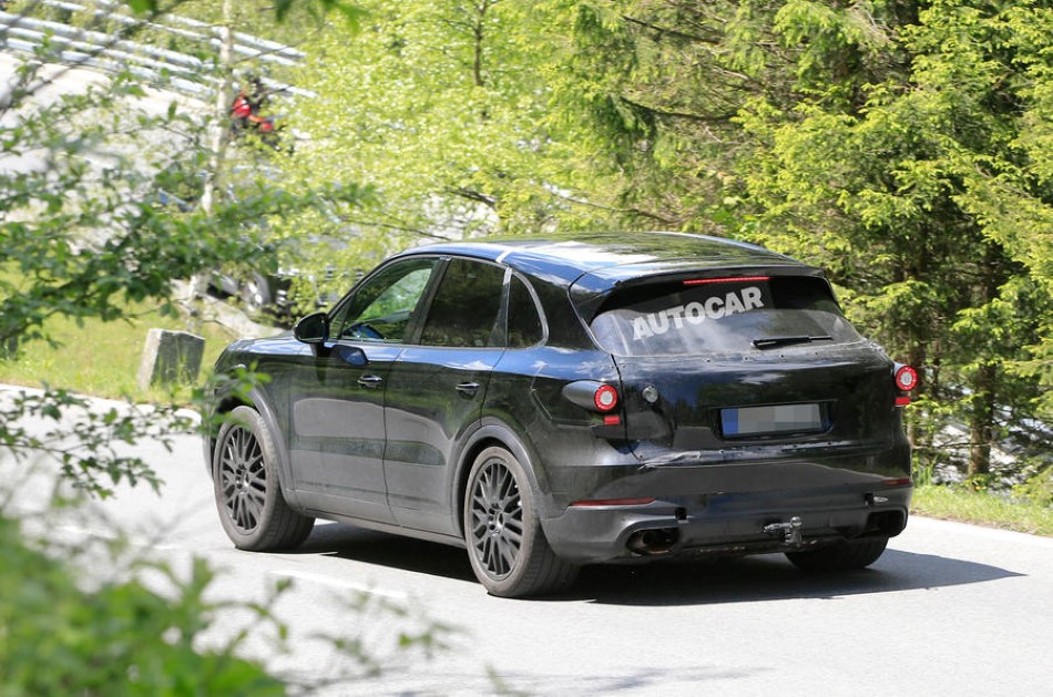 2018 Porsche Cayenne kamuflajl� resim galerisi