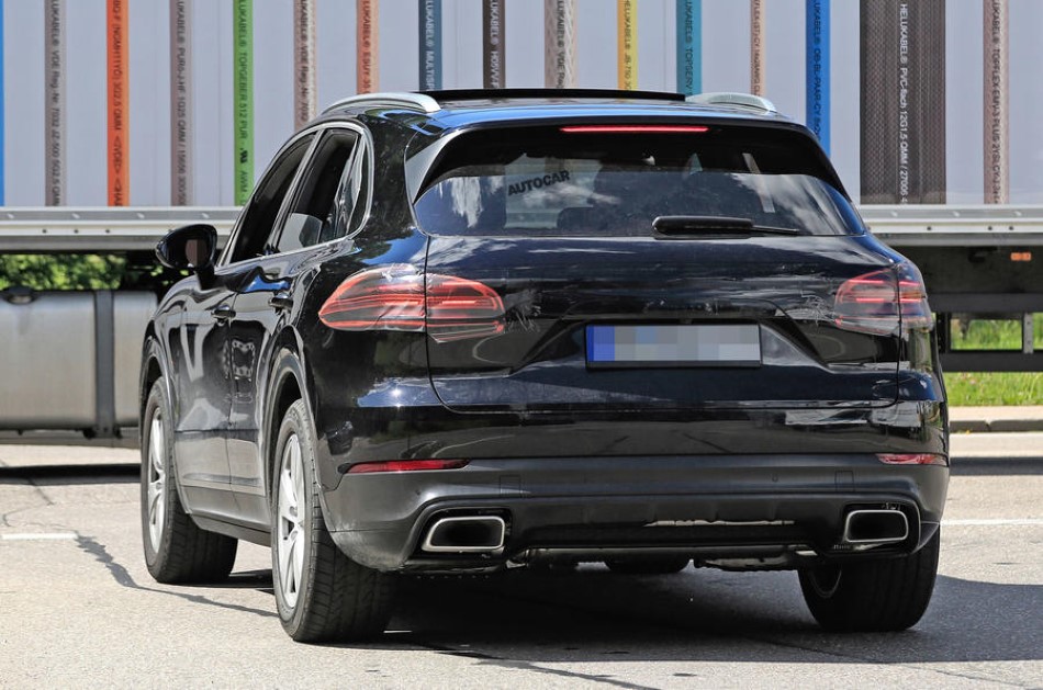 2018 Porsche Cayenne kamuflajl� resim galerisi