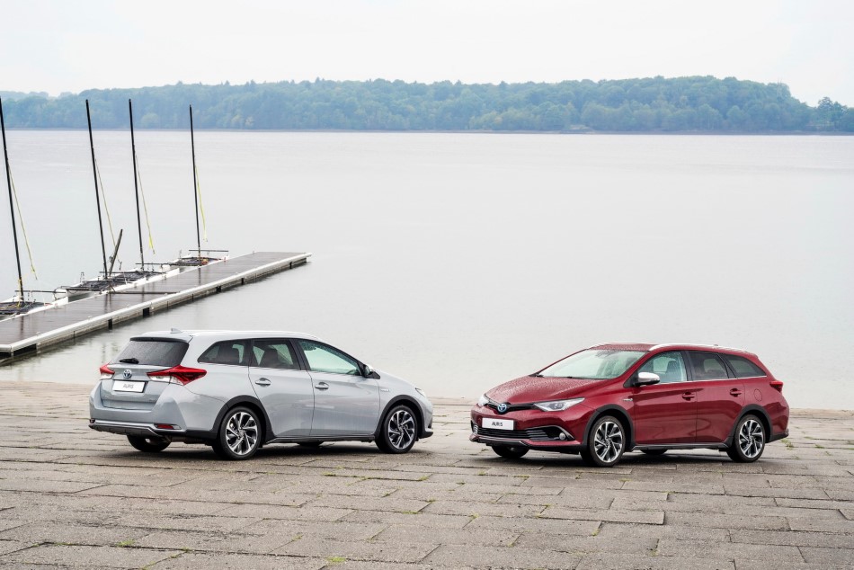 Toyota C-HR Hy-Power Konsepti ve Yeni Land Cruiser resim galerisi