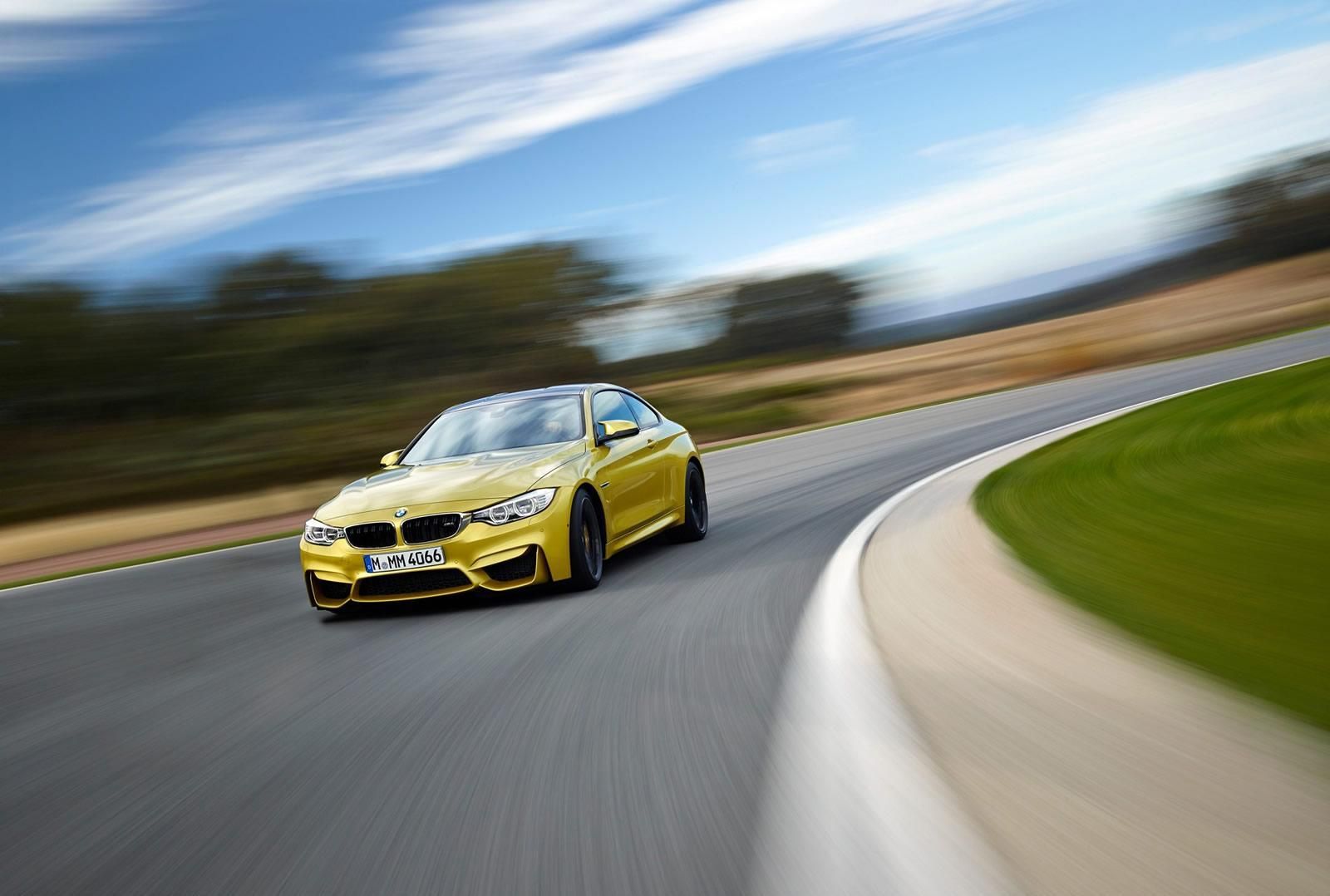 YEN 2014 BMW M4 RESM GALERS