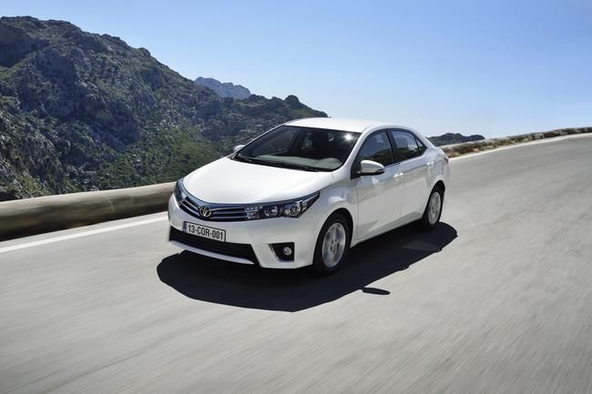 YEN TOYOTA COROLLA AYRINTILI RESM GALERS