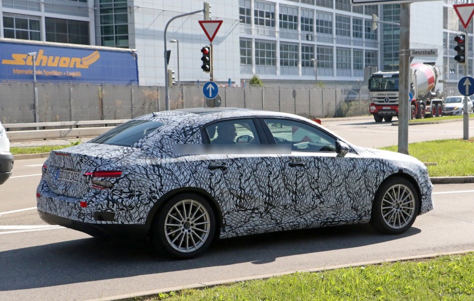 Mercedes A-Serisi Sedan prototip resim galerisi