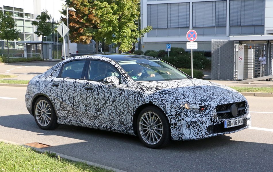 Mercedes A-Serisi Sedan prototip resim galerisi