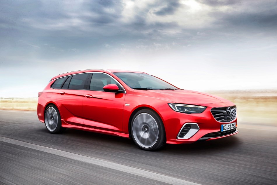 Yeni Opel Insignia GSi Sports Tourer resim galerisi