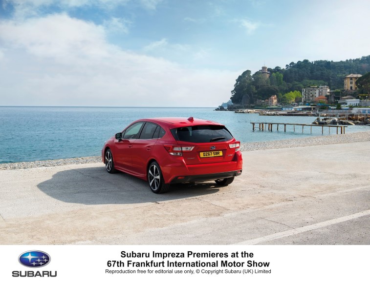 Yeni Subaru Impreza resim galerisi 