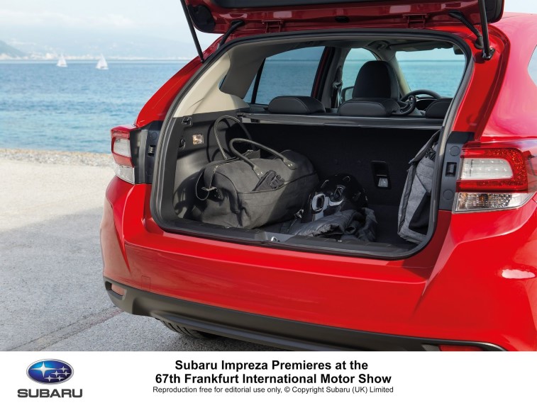 Yeni Subaru Impreza resim galerisi 