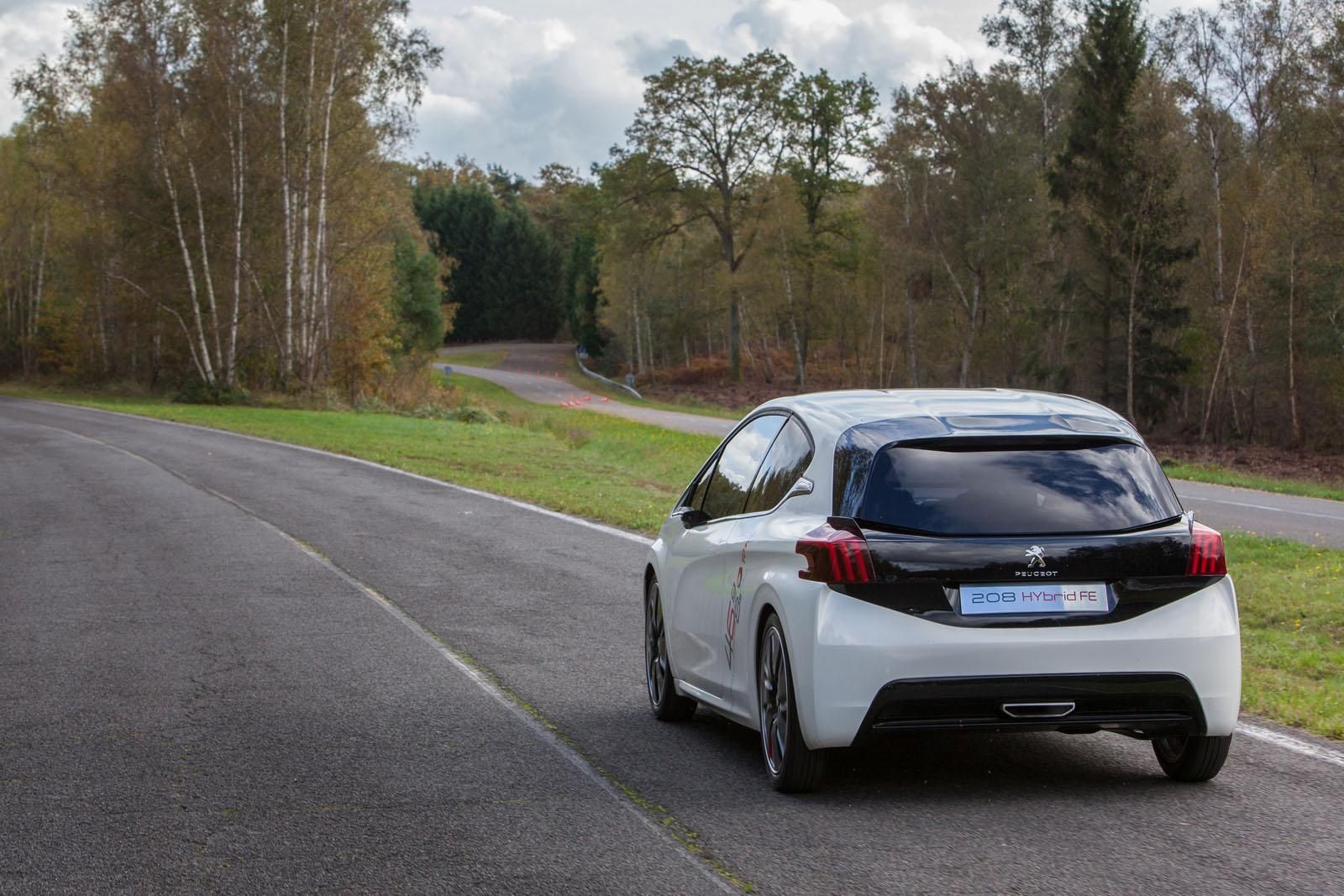 PEUGEOT 208 FE HYBRID AYRINTILI RESM GALERS