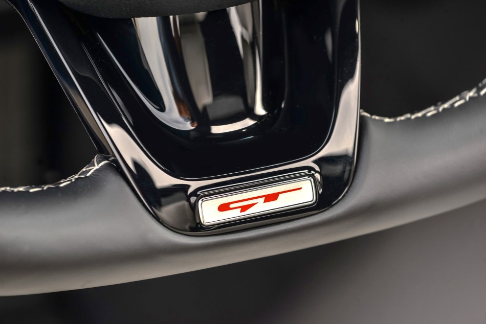 Yeni Kia Stinger V6 resim galerisi