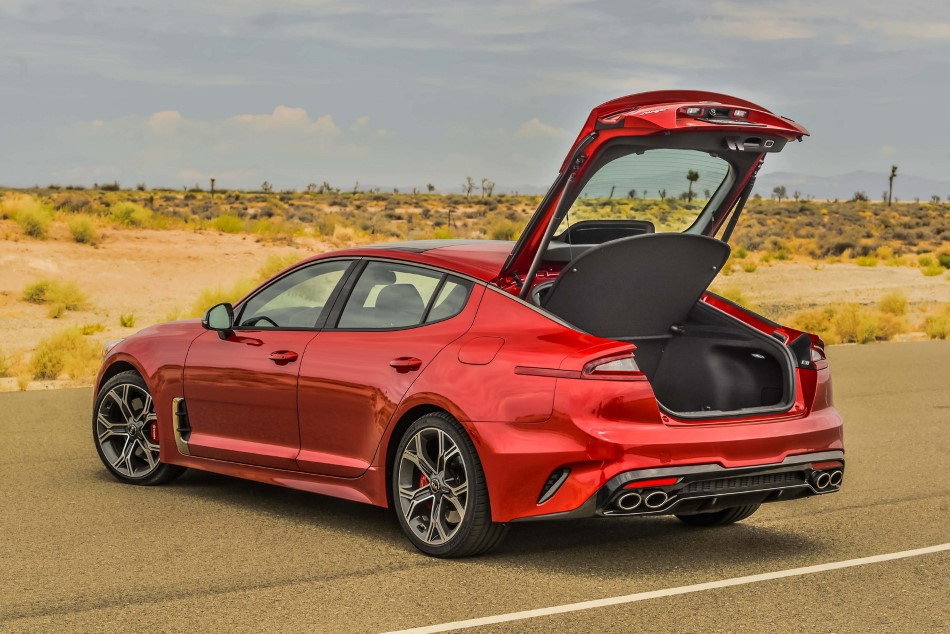 Yeni Kia Stinger V6 resim galerisi