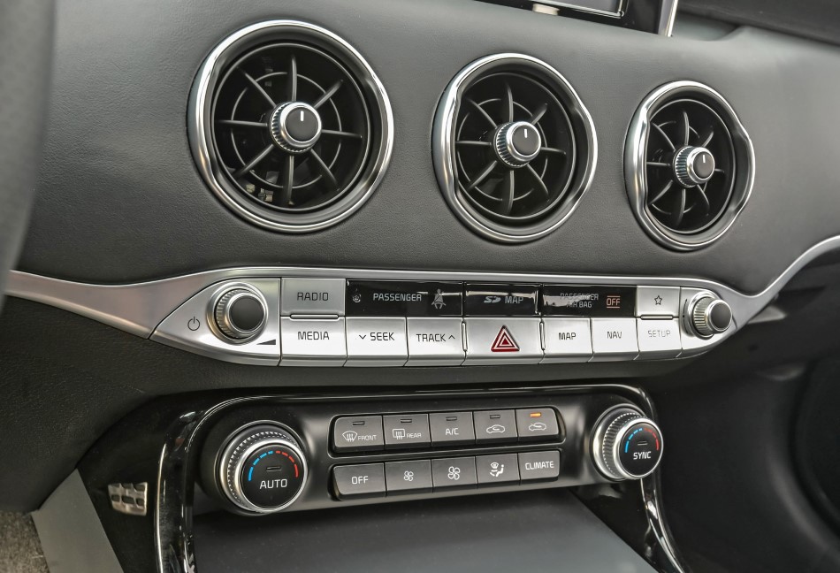 Yeni Kia Stinger V6 resim galerisi