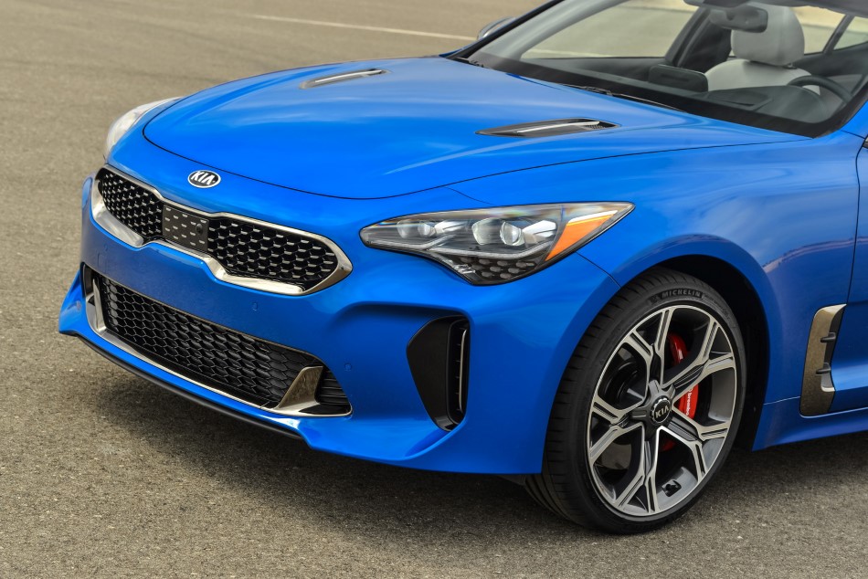 Yeni Kia Stinger V6 resim galerisi