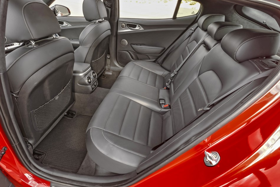 Yeni Kia Stinger V6 resim galerisi