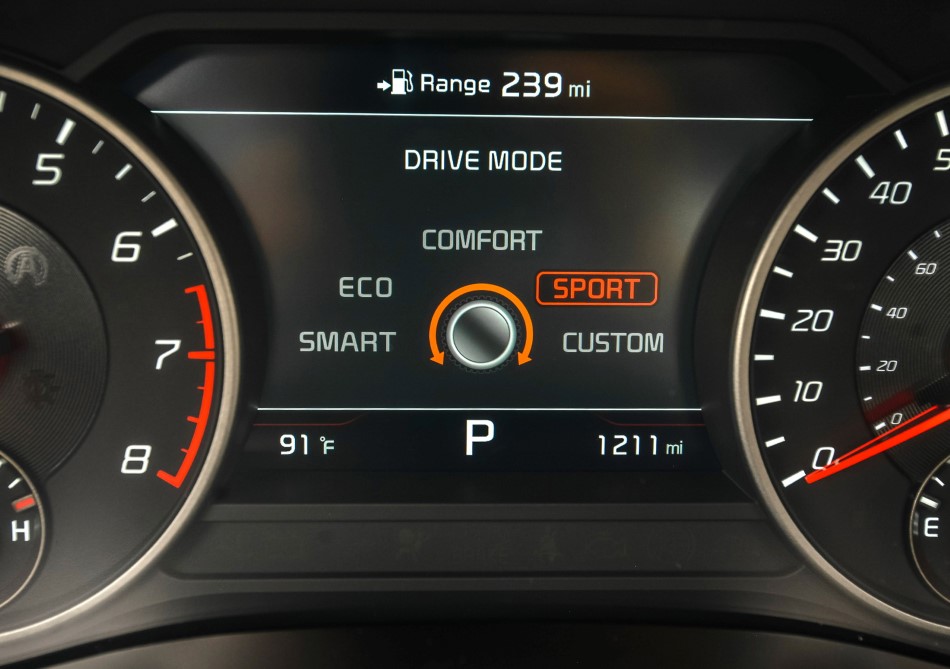 Yeni Kia Stinger V6 resim galerisi