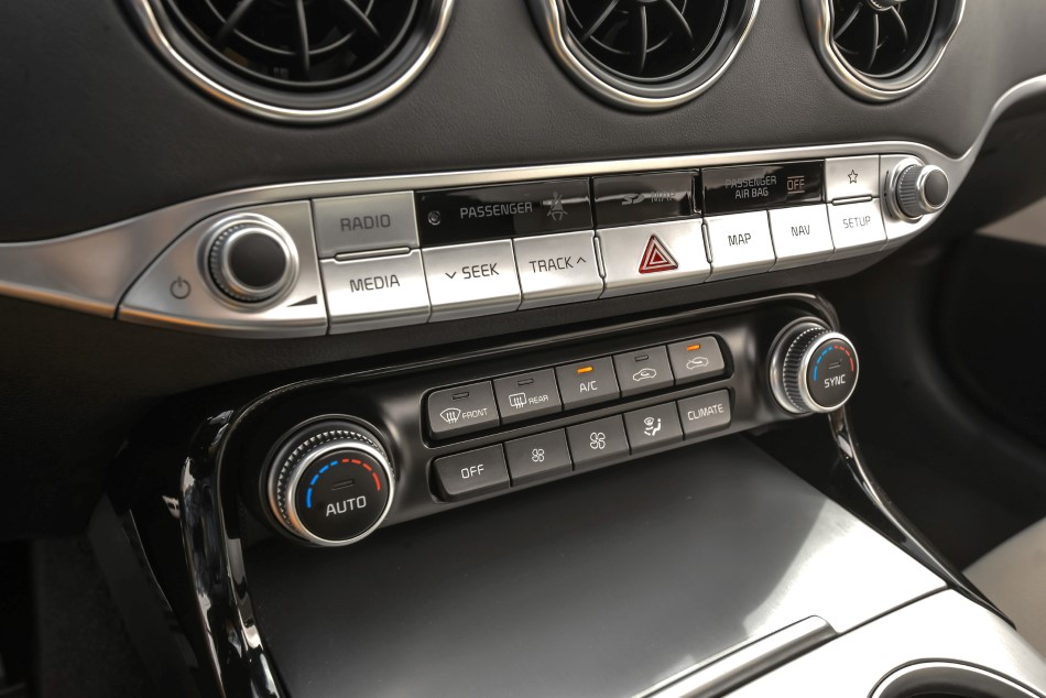 Yeni Kia Stinger V6 resim galerisi