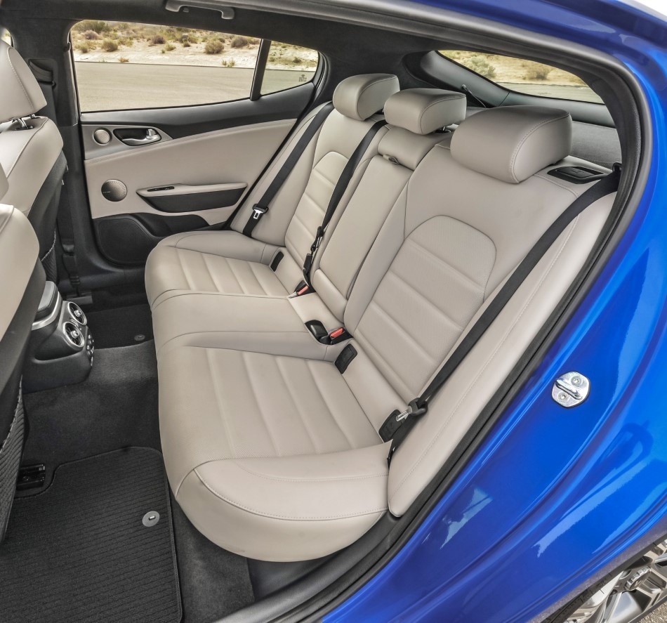 Yeni Kia Stinger V6 resim galerisi