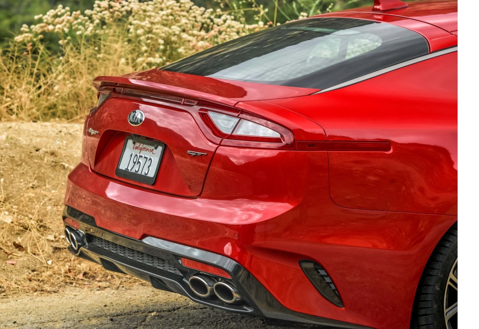 Yeni Kia Stinger V6 resim galerisi