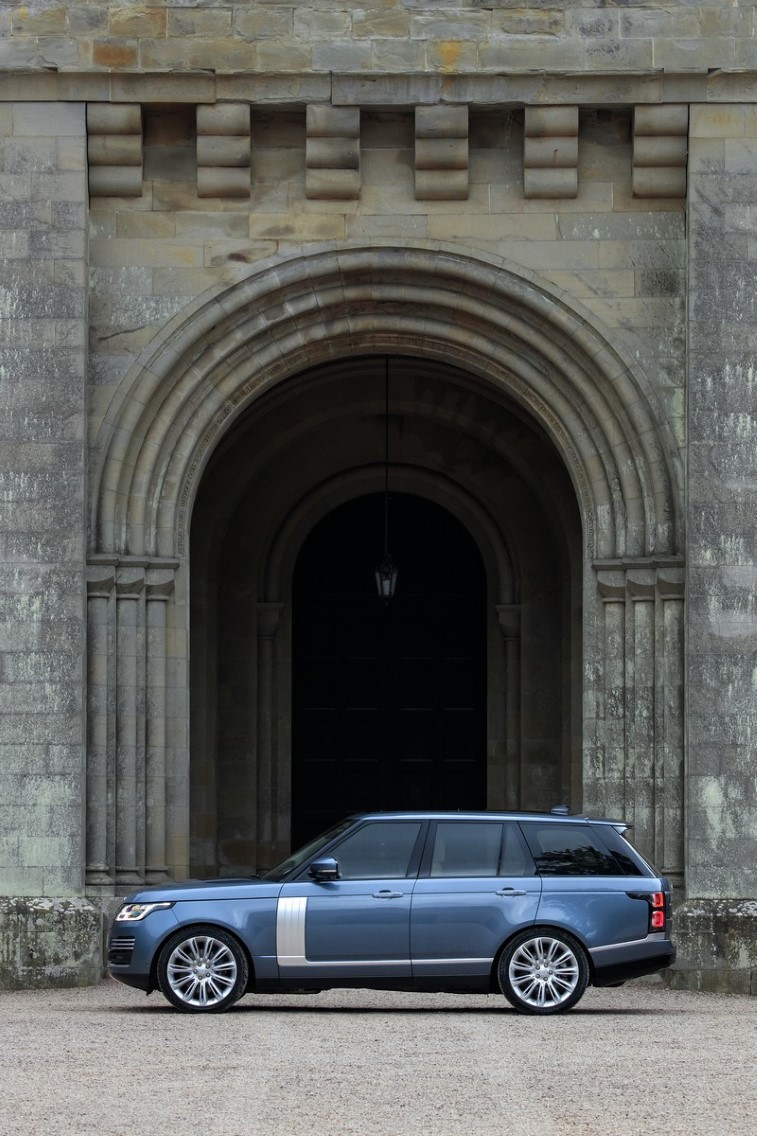 2018 Range Rover resim galerisi