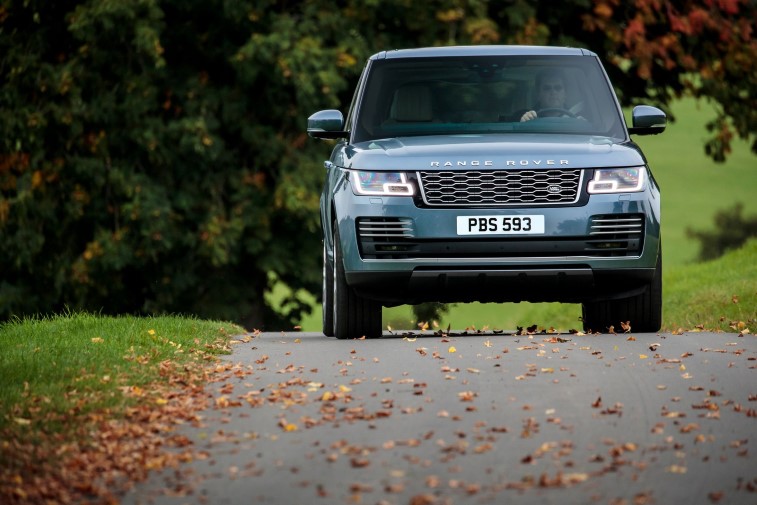 2018 Range Rover resim galerisi