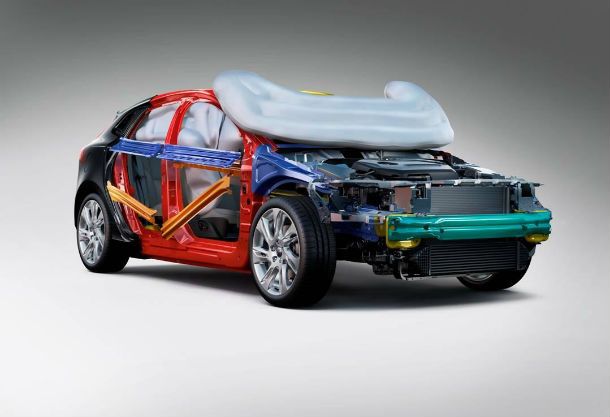 VOLVO YAYA HAVAYASTII GALER