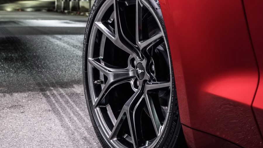 Ford Mustang GT Performance Pack Level 2 resim galerisi