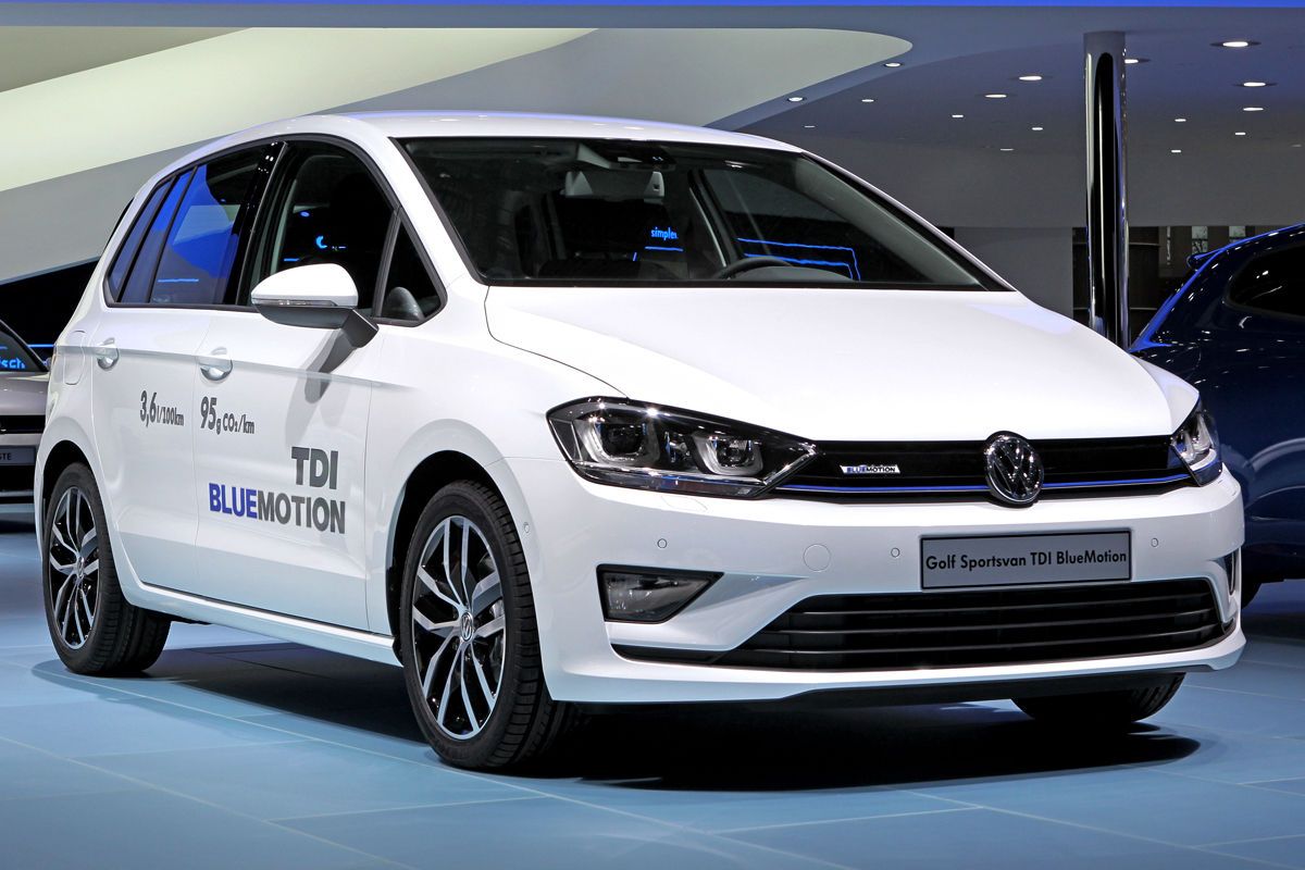 YEN GOLF SPORTSVAN TDI BLUEMOTION CENEVRE RESM GALERS