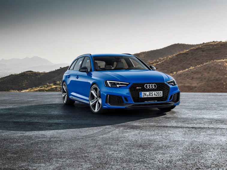 Audi RS4 Avant resim galerisi (03.11.2017)