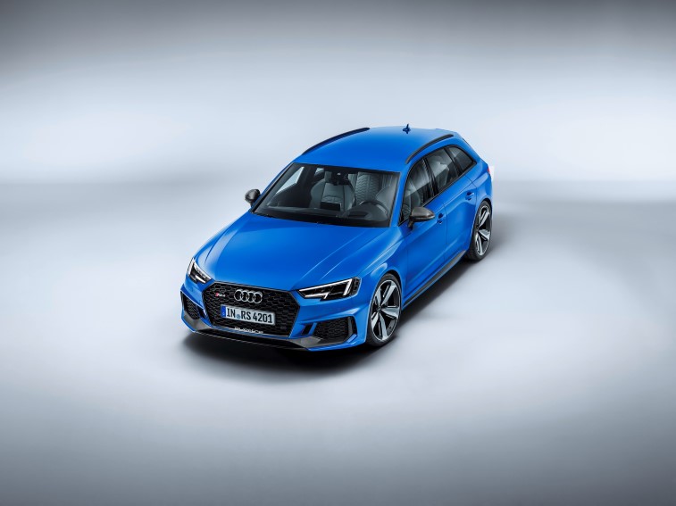 Audi RS4 Avant resim galerisi (03.11.2017)