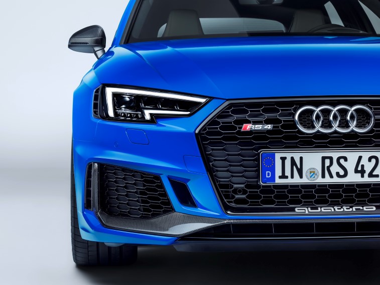 Audi RS4 Avant resim galerisi (03.11.2017)
