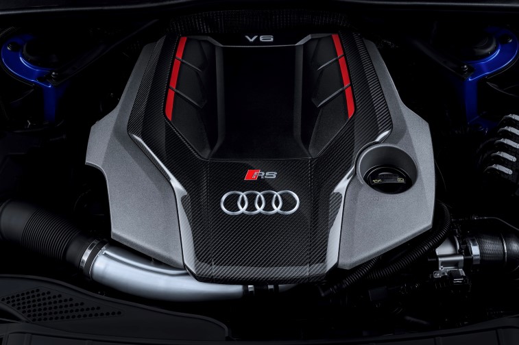 Audi RS4 Avant resim galerisi (03.11.2017)