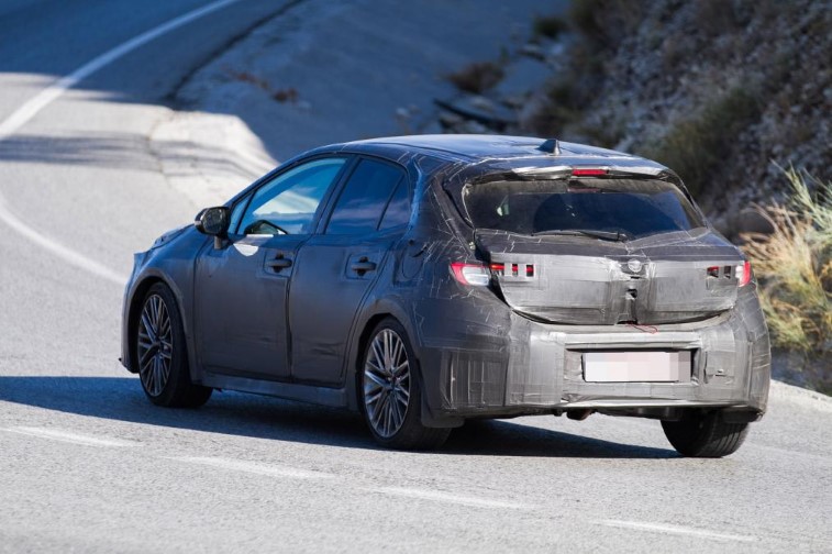 2018 Toyota Auris resim galerisi (07.11.2017)