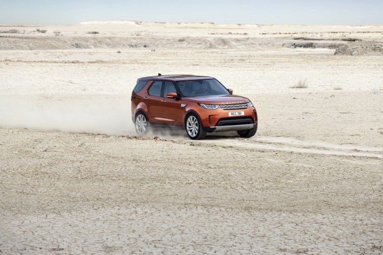 2018 Land Rover Discovery resim galerisi (10.11.2017)