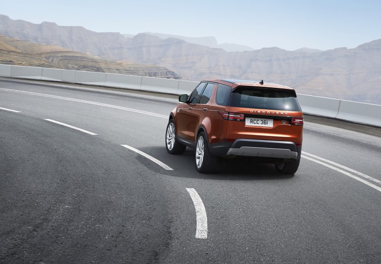 2018 Land Rover Discovery resim galerisi (10.11.2017)