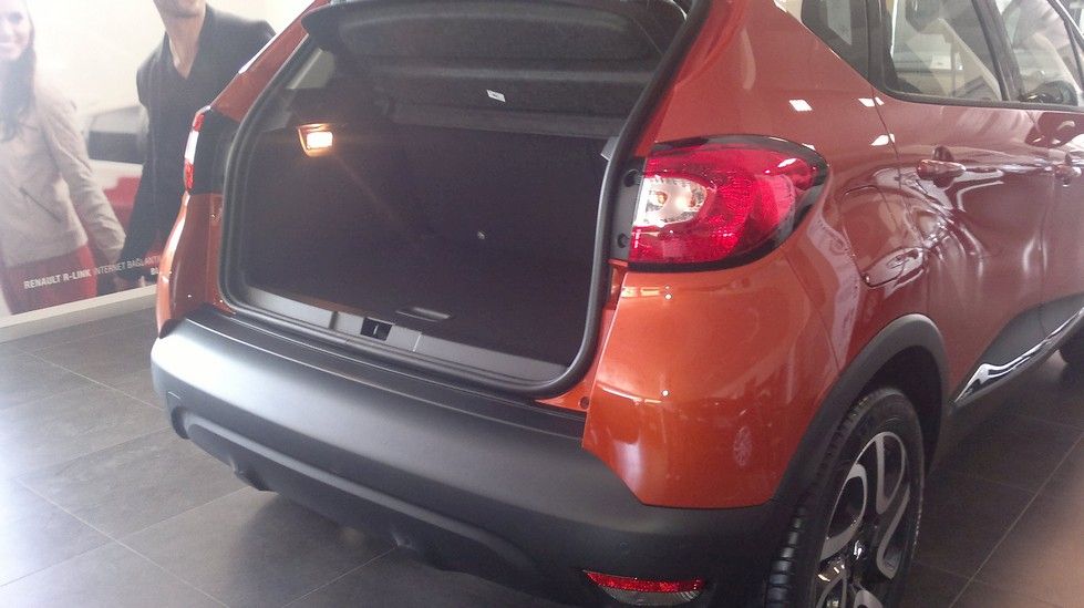 YEN RENAULT CAPTUR TRKYE'DE SATITA GALER