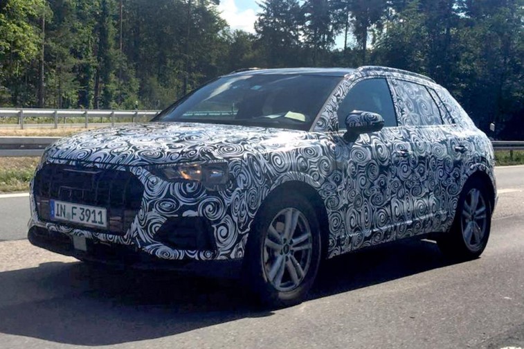 2018 Audi Q3 SUV resim galerisi