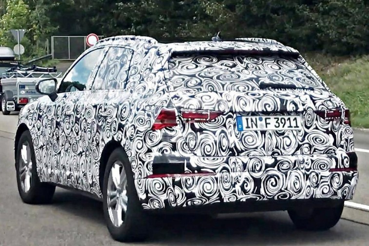 2018 Audi Q3 SUV resim galerisi