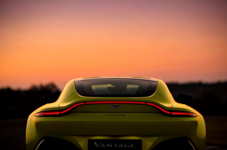 2018 Aston Martin Vantage resim galerisi (22.11.2017)