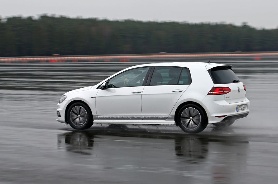 Volkswagen Golf 1.5 TSI MHEV prototipi resim galerisi (25.11.2017)