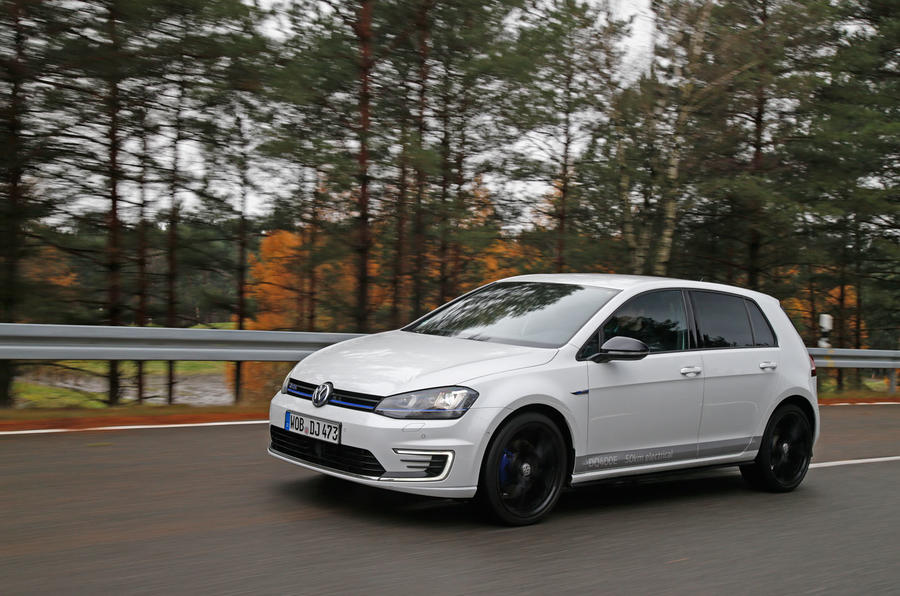 Volkswagen Golf 1.5 TSI MHEV prototipi resim galerisi (25.11.2017)