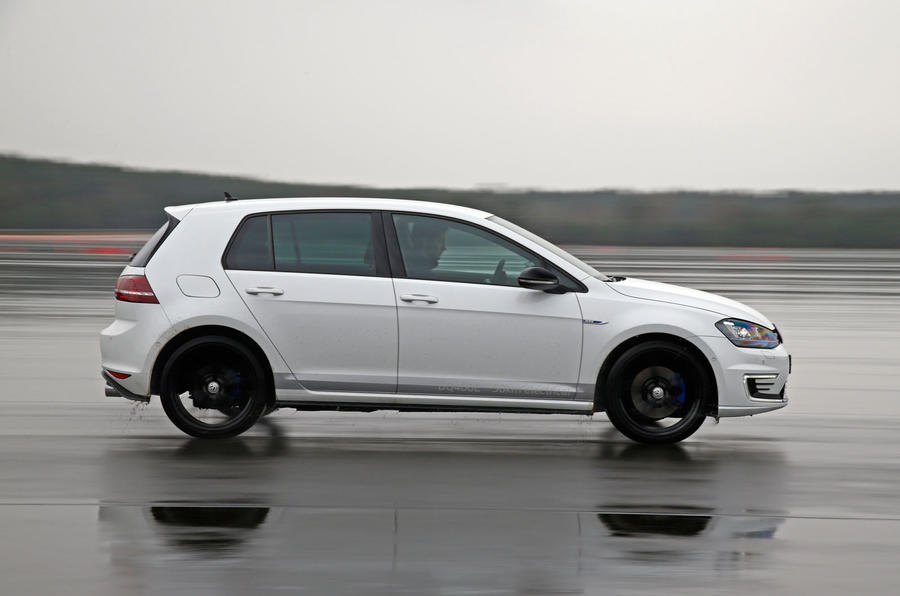 Volkswagen Golf 1.5 TSI MHEV prototipi resim galerisi (25.11.2017)