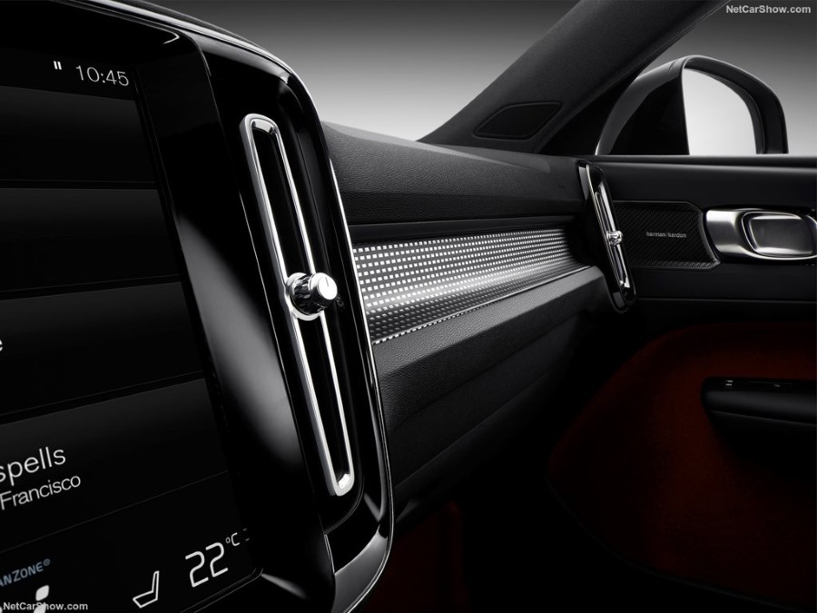 2018 Volvo XC40 resim galerisi (27.11.2017)