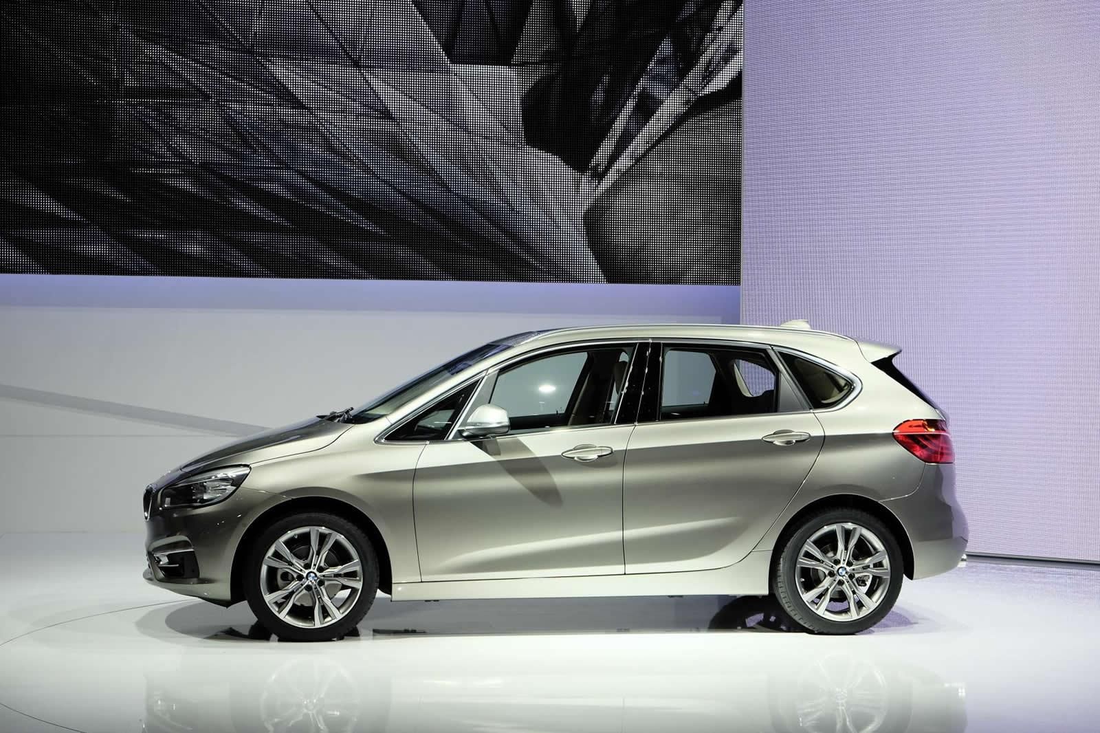 YEN BMW 2 SERS ACTVE TOURER CENEVRE RESM GALERS