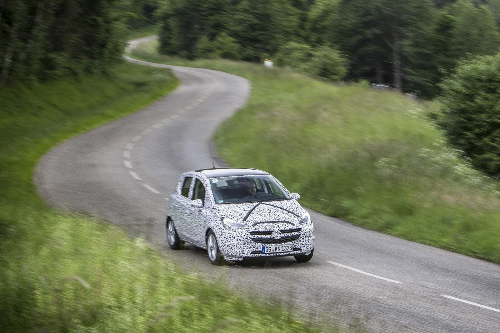 YEN OPEL CORSA RESM KAMUFLAJLI RESM GALERS