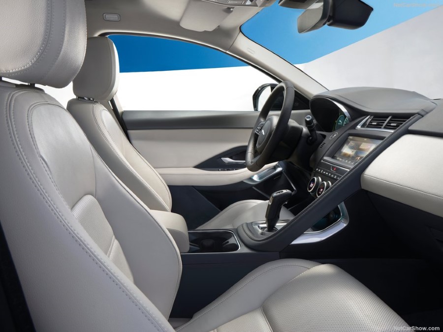 2018 Jaguar E-Pace resim galerisi (27.11.2017)