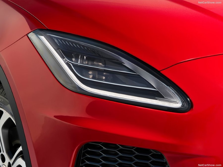 2018 Jaguar E-Pace resim galerisi (27.11.2017)
