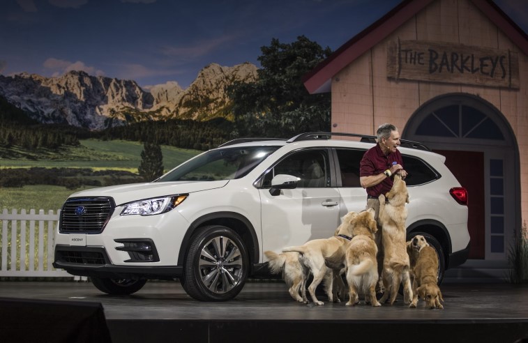 2019 Subaru Ascent resim galerisi (30.11.2017)